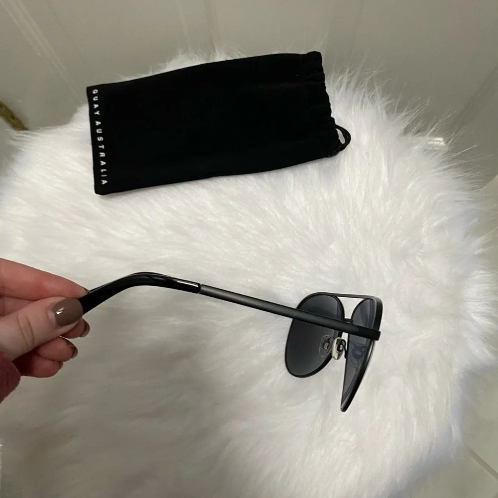 Quay black sunglasses - Picture 4 of 6